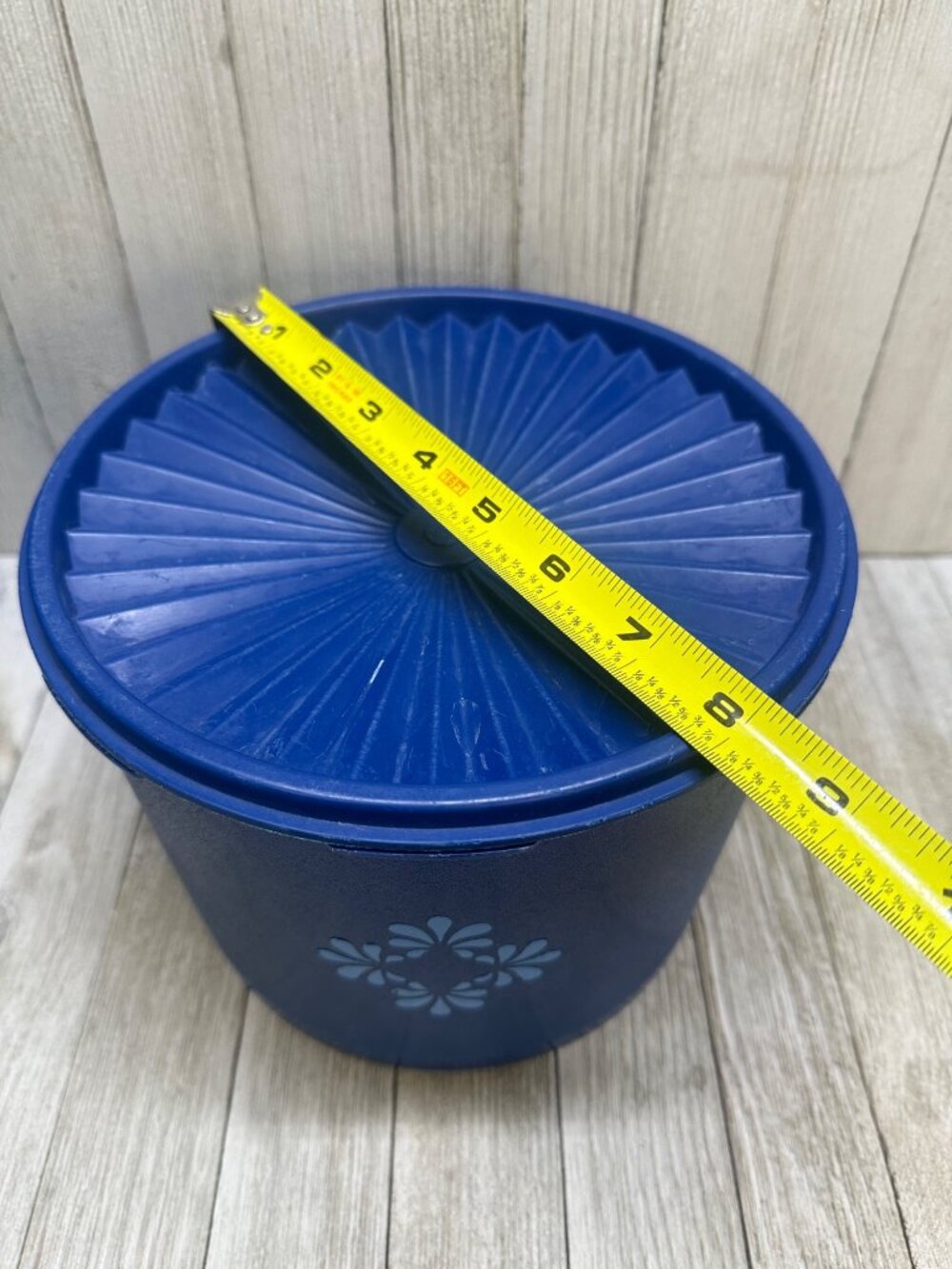 Vtg Blueberry Blue Flower Tupperware 6.5" T Servalier Cannister w/ Lid 8" DIA - Picture 4 of 8